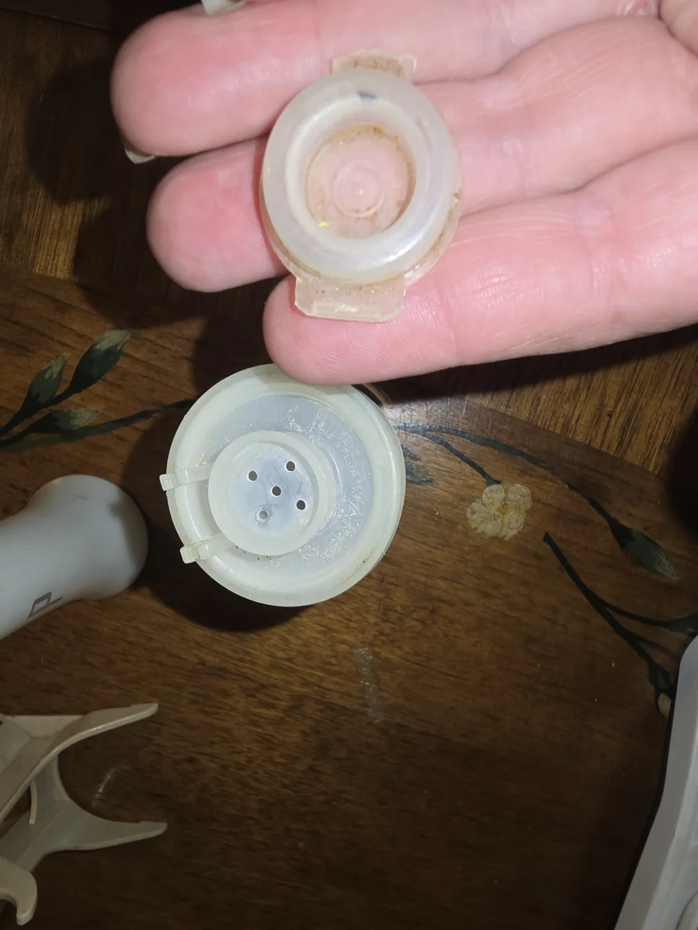 Tupperware Vintage Mini Salt/Pepper   w/Caddy